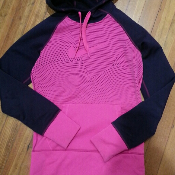 Nike Tops - Nike Hoodie